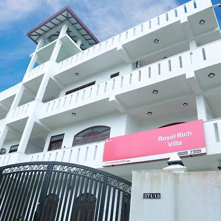 Royal Rich Villa 앰발랑고다 외부 사진