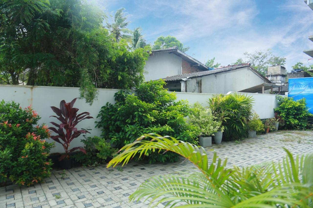 Royal Rich Villa 앰발랑고다 외부 사진