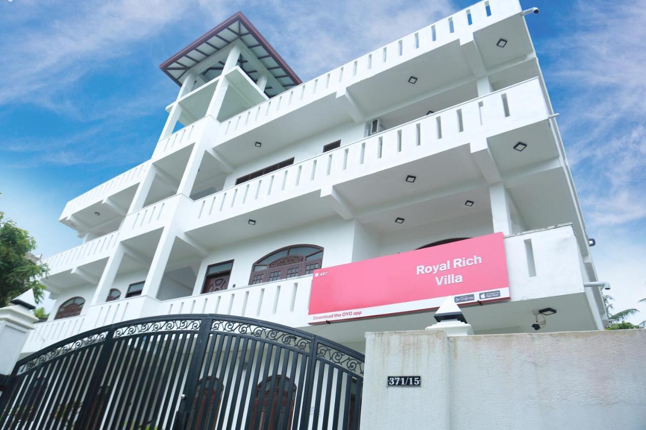 Royal Rich Villa 앰발랑고다 외부 사진