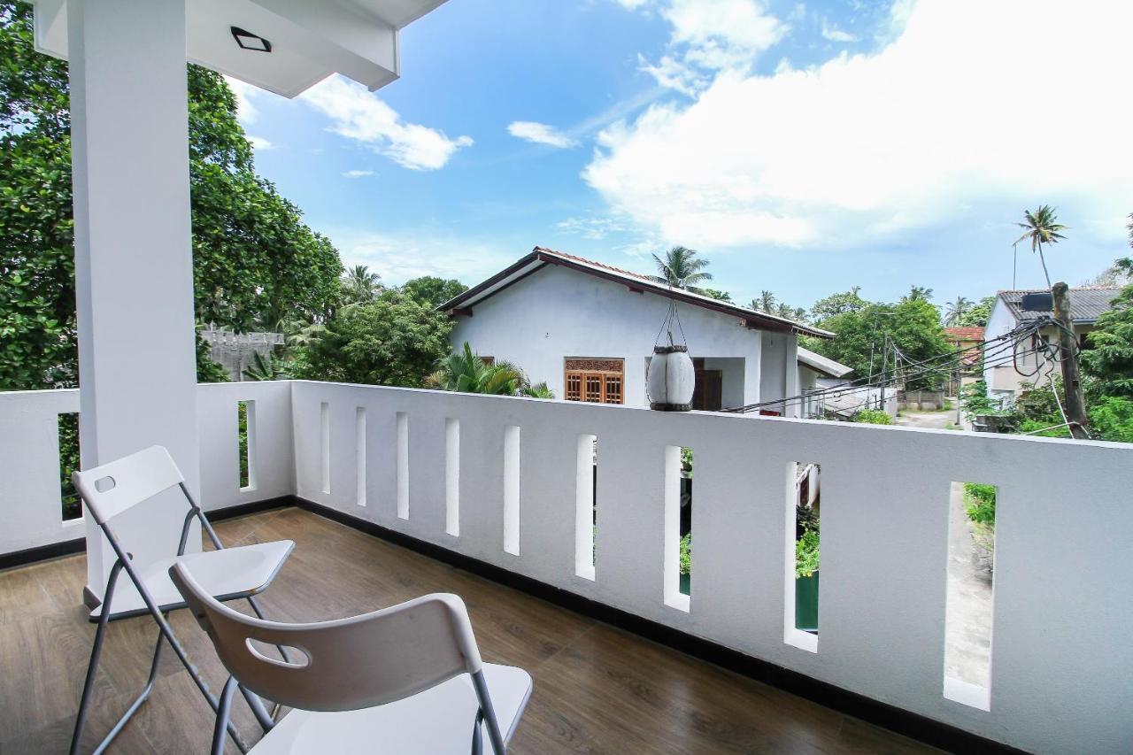 Royal Rich Villa 앰발랑고다 외부 사진